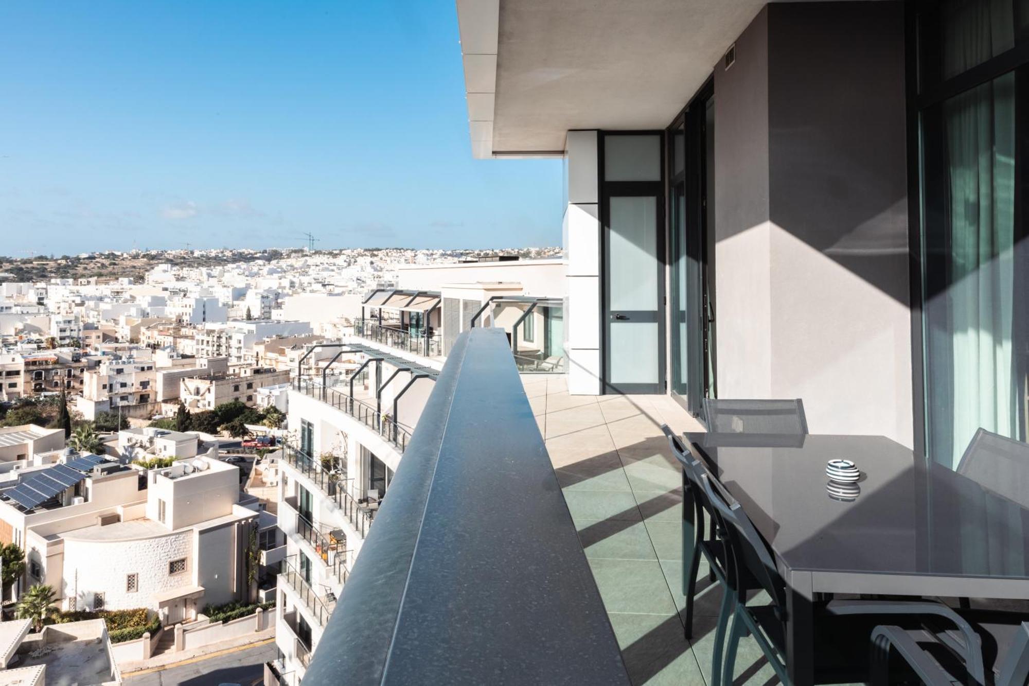 Modern Apartment In The Center Of St Julians By Arcobnb Saint Julian's Luaran gambar